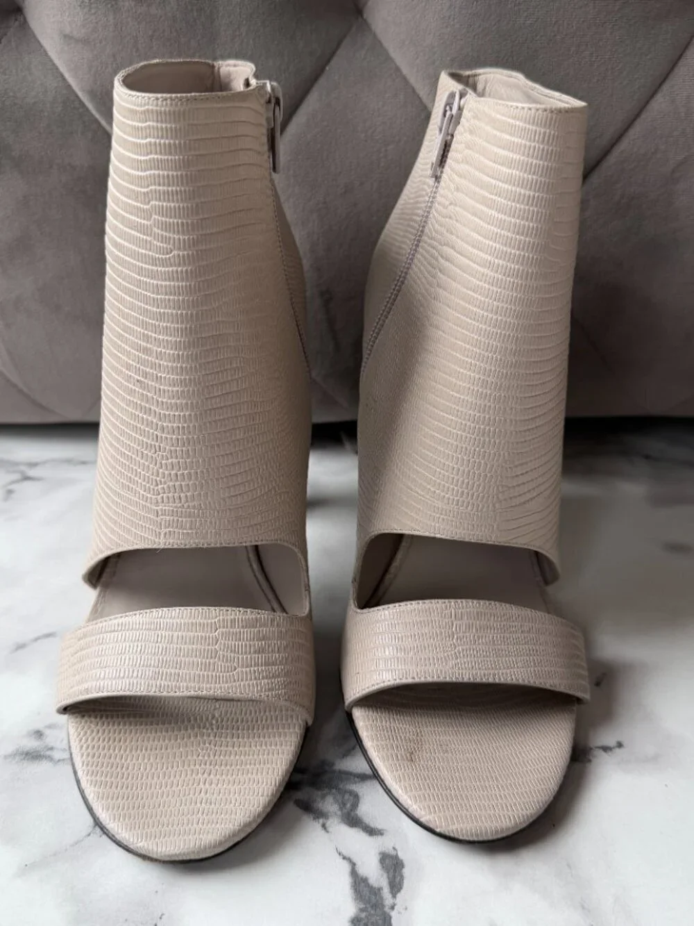Vince Sansa Light Gray Leather Open Toe Bootie Heels Size 9.5